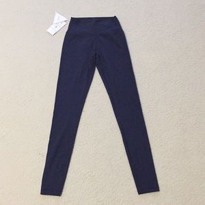 BRAND NEW Buffbunny Rosa Legging. Navy. Small.